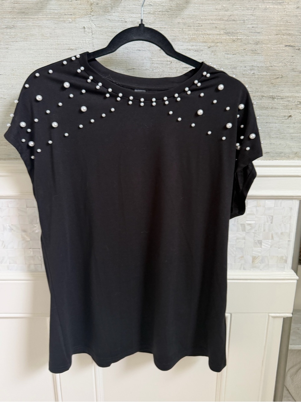 New XL emery rose faux Pearl-Embellished beaded Tee shirt black top